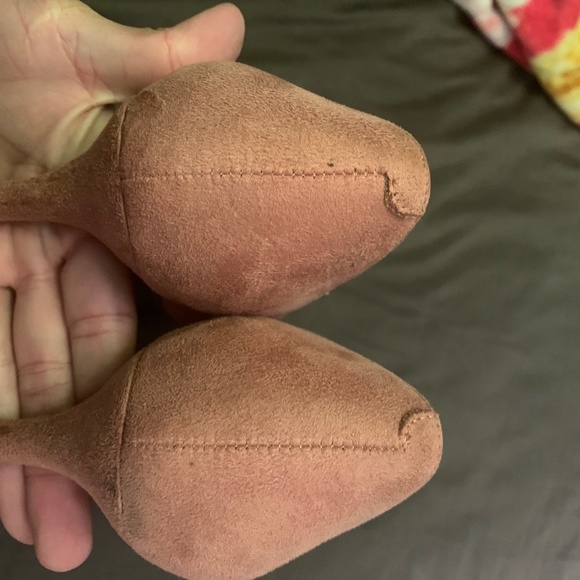 Pink heels - Picture 2 of 12